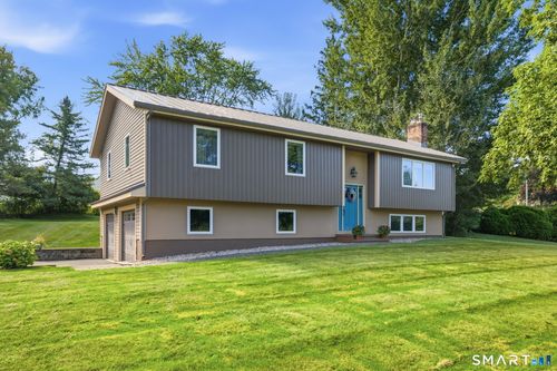 31 Circlewood Dr, Berlin, CT, 06037-3303 | Card Image