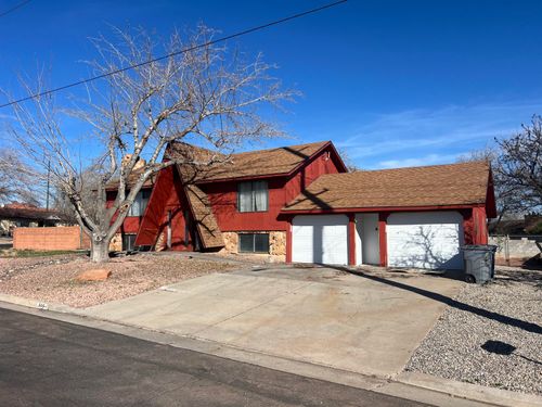 646 N 2000 E, St George, UT, 84790-8111 | Card Image
