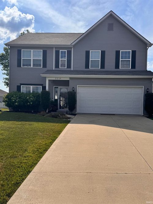 2219 Morgan Creek Dr, Fort Wayne, IN, 46808-3586 | Card Image