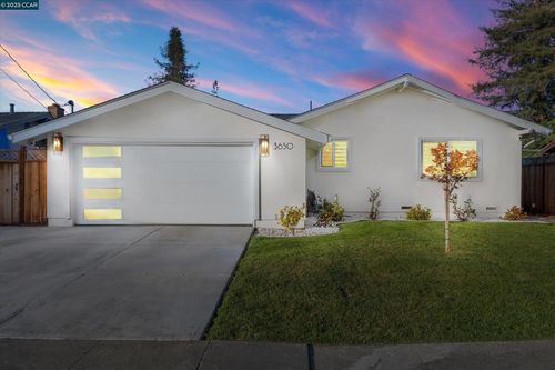 3650 Jefferson St, Napa, CA, 94558-2433 | Card Image
