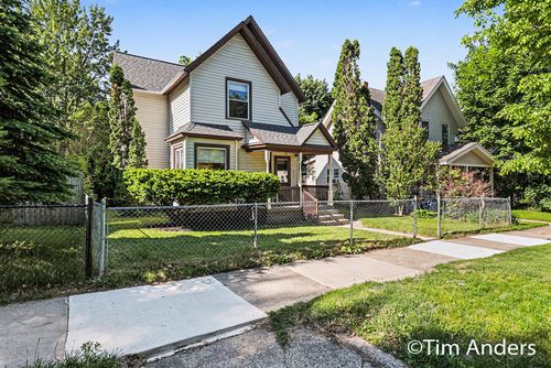 816 Innes St, Grand Rapids, MI, 49503-3518 | Card Image