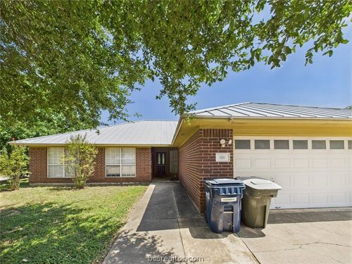 301 Rosemary Ln, College Station, TX, 77840-3198 | Card Image