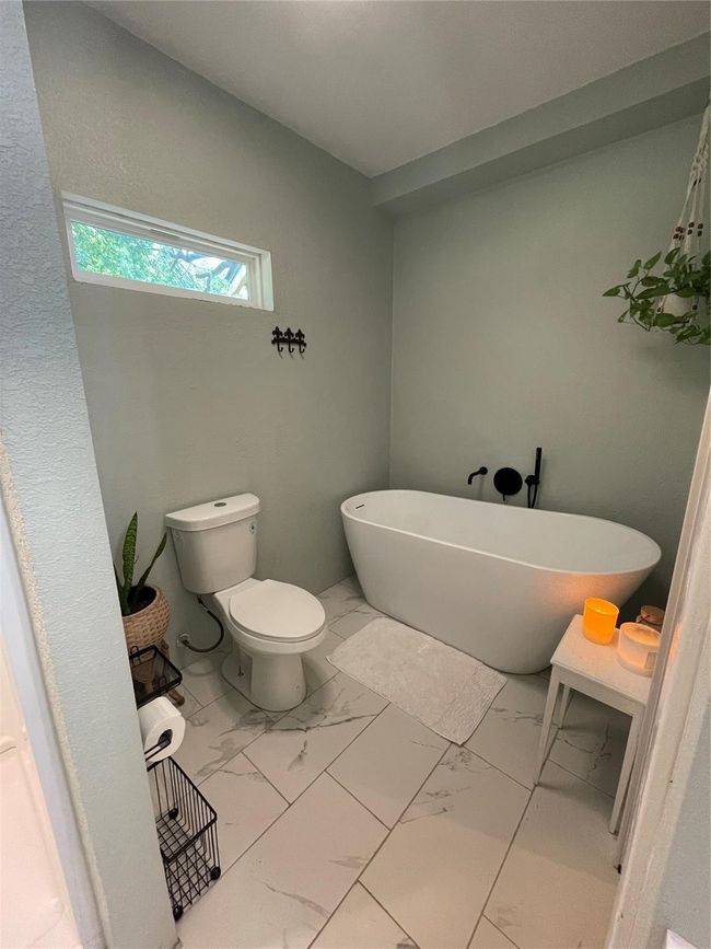 102 Walnut Ave, House other with 4 bedrooms, 2 bathrooms and null parking in Walnut Springs TX | Image 13