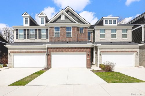47-676 Peppermint Dr, Rochester Hills, MI, 48307-4947 | Card Image