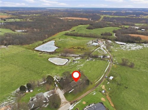 3910 Carter Dr, Smithville, MO, 64089-8544 | Card Image