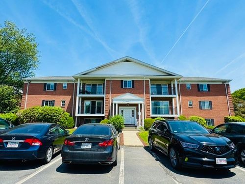 12-3 April Ln, Lexington, MA, 02421-8102 | Card Image