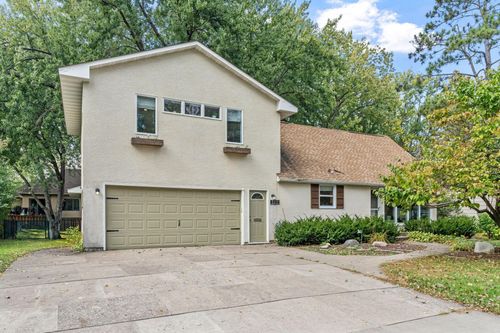 212 Birchwood Dr N, Stillwater, MN, 55082-4606 | Card Image