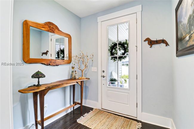 Entry Way | Image 5