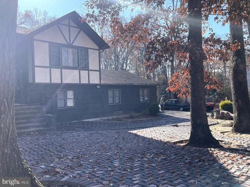 83 Oakland Dr, ELMER, NJ, 08318-3912 | Card Image