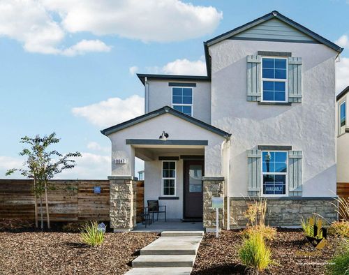 8647 Starburst Way, Sacramento, CA, 95823-7433 | Card Image