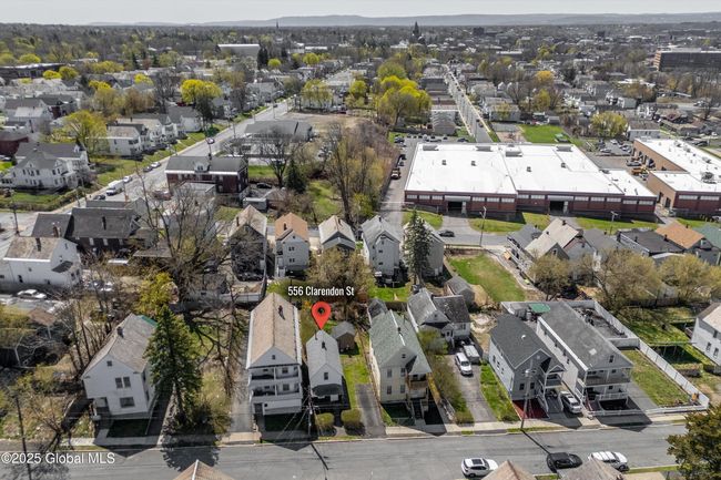556 Clarendon St, House other with 2 bedrooms, 1 bathrooms and 2 parking in Schenectady NY | Image 26