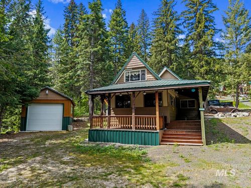 567 W Mountain Rd, Cascade, ID, 83611-5043 | Card Image