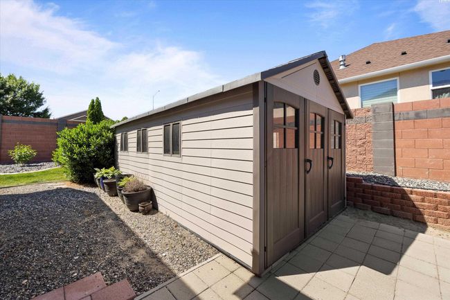 586 Lodi Loop, Home with 4 bedrooms, 3 bathrooms and null parking in Richland WA | Image 6