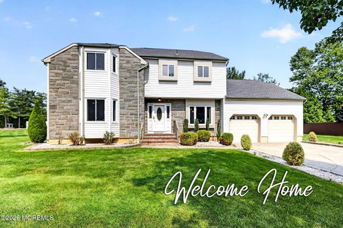 1 Cherry Creek Dr, Matawan, NJ, 07747-9735 | Card Image
