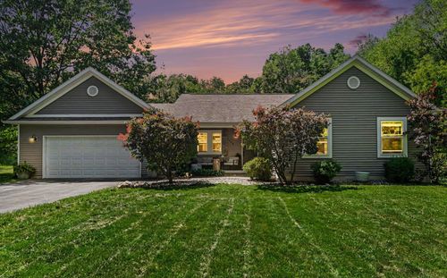 1298 Kendor Dr, Brighton, MI, 48114-8786 | Card Image