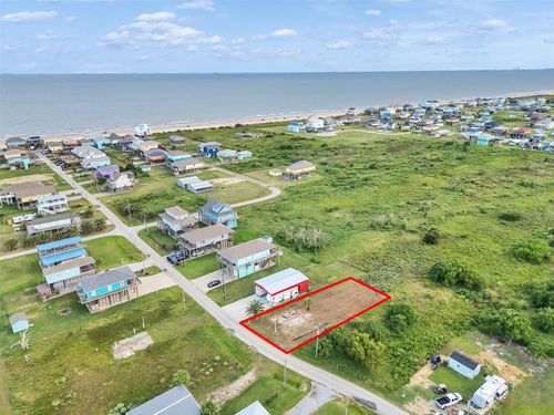 969 Sea Spray Dr, Crystal Beach, TX, 77650-2858 | Card Image