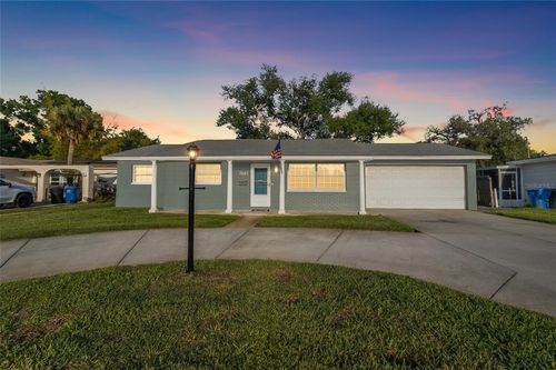 7001 18th St N, ST PETERSBURG, FL, 33702-4950 | Card Image