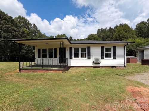 704 Morningside Dr, Mount Holly, NC, 28120-8406 | Card Image