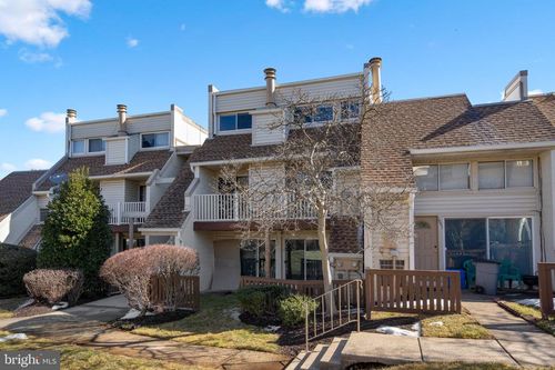 1043 Warwick Ct, STERLING, VA, 20164-4918 | Card Image