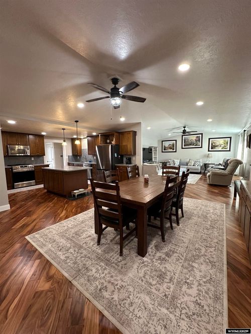 145 Evans, Green River, WY, 82935 | Card Image