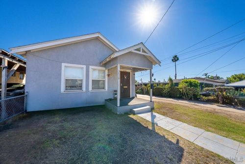 3719 21 Clinton St, San Diego, CA, 92113 | Card Image