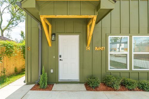 7126 Bywood St, Houston, TX, 77028-2302 | Card Image