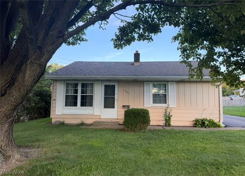 7421 Sierra Madre Trl, Youngstown, OH, 44512-5534 | Card Image