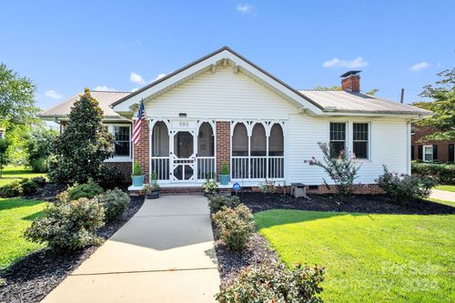 503 S Townville St, Seneca, SC, 29678-3926 | Card Image