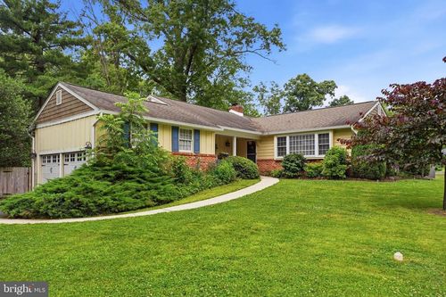 724 Marietta Dr, Ambler, PA, 19002-1524 | Card Image