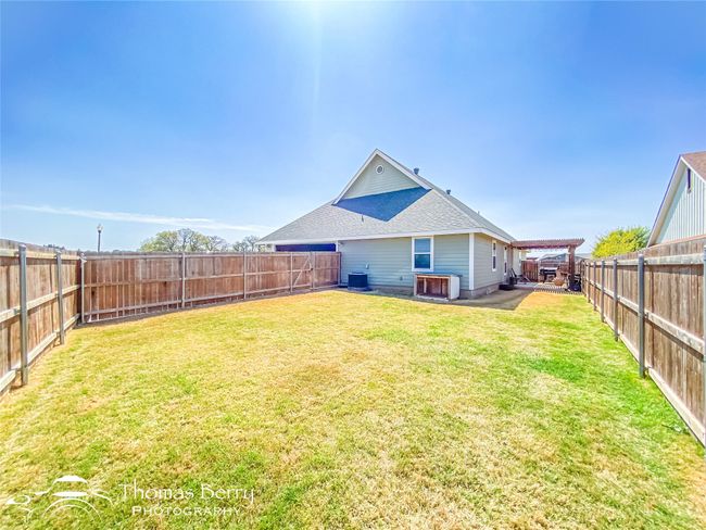4002 Hope Dr, House other with 4 bedrooms, 2 bathrooms and null parking in Clyde TX | Image 36