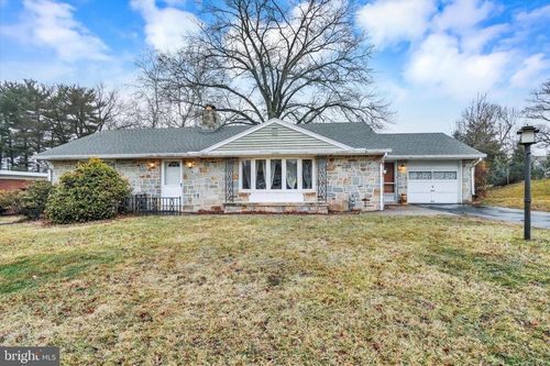 3321 Sycamore Rd, DOVER, PA, 17315-4476 | Card Image