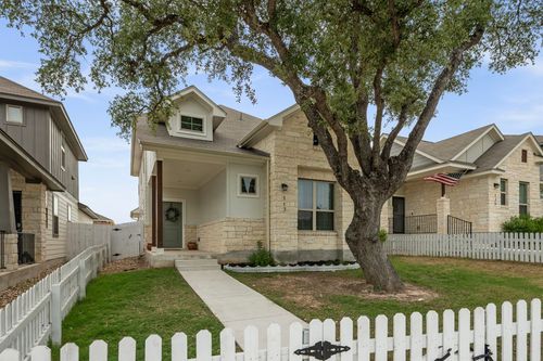 117 Glocken Ln, Kyle, TX, 78640-3319 | Card Image