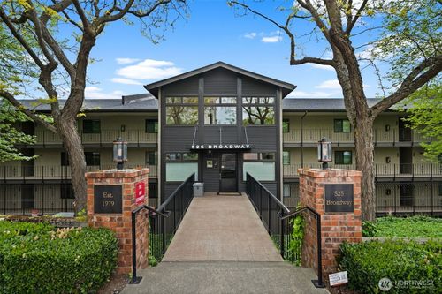 308-525 Broadway, Tacoma, WA, 98402-3910 | Card Image