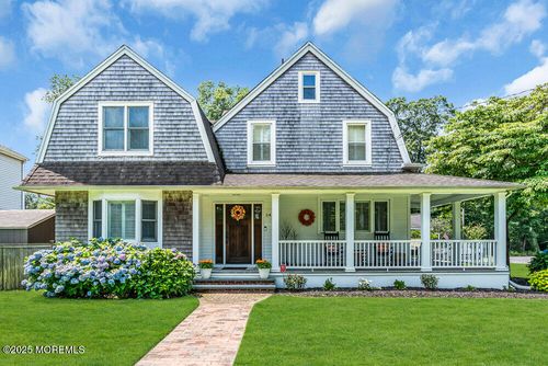 24 Chestnut St, Fair Haven, NJ, 07704-3017 | Card Image