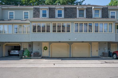 7 Axle Tree Rd, Merrimack, NH, 03054-4402 | Card Image