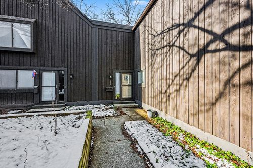 221 Paisley Ct, Kalamazoo, MI, 49006-4359 | Card Image