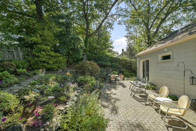 127 Day St, House other with 2 bedrooms, 2 bathrooms and 2 parking in Auburndale MA | Image 23