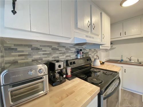 4-16 Ruby St, Norwalk, CT, 06850-1612 | Card Image