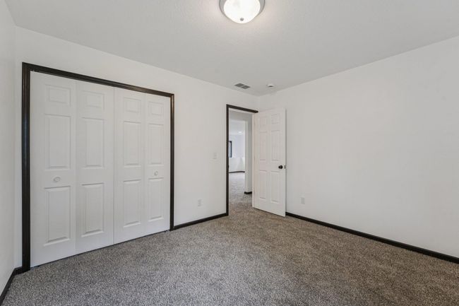 39-web-or-mls-Conway St-S1107-033.jpg | Image 25