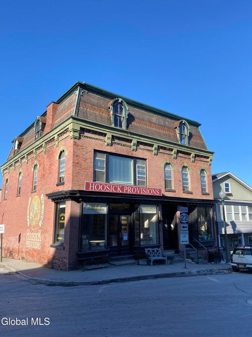 15 Church St, Hoosick Falls, NY, 12090-1643 | Card Image