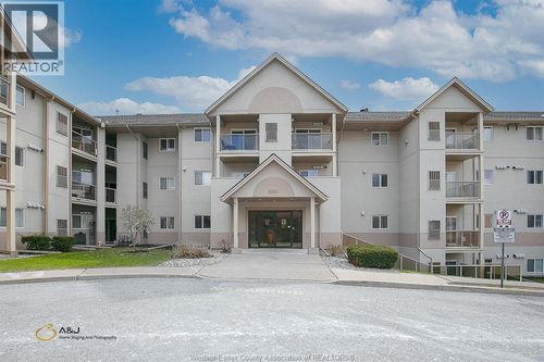 203-3000 Sandwich St, Windsor, ON, N9C4C3 | Card Image