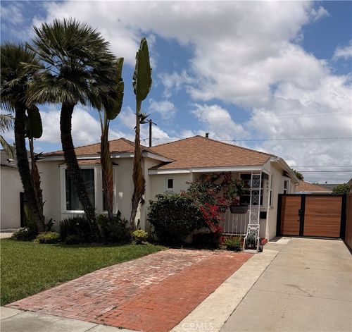 2647 Kansas Ave, South Gate, CA, 90280-4021 | Card Image