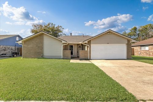 5110 Scottwood Dr, Baytown, TX, 77521-1623 | Card Image