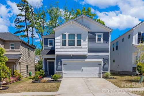 4009 Woodland View Dr, Charlotte, NC, 28215-8210 | Card Image