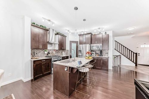165 Hillcrest Drive Sw, Airdrie, AB, T4B0Y8 | Card Image