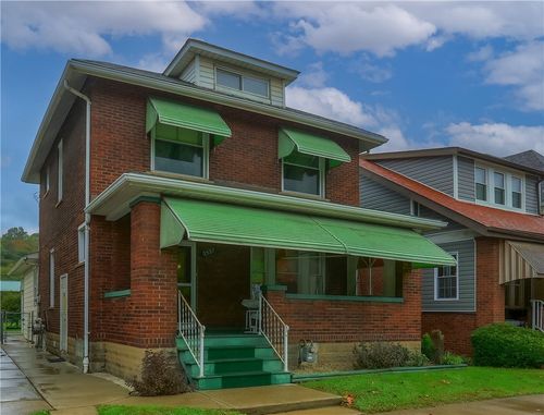 2527 7th Ave, Beaver Falls, PA, 15010-3751 | Card Image