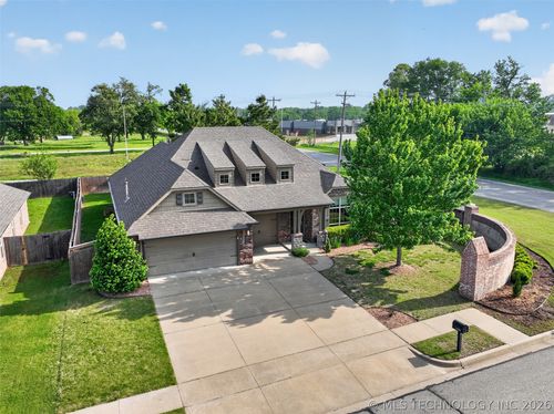 1955 136th St, Glenpool, OK, 74033-3765 | Card Image