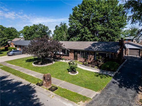 2321 Bishop Rd, Jeffersonville, IN, 47130-9501 | Card Image