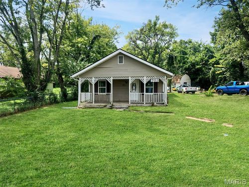 703 W Main St, Bismarck, MO, 63624-9491 | Card Image