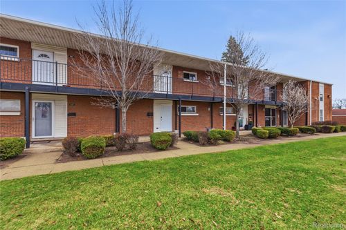 631 Mcdougall Street, Detroit, MI, 48207 | Card Image